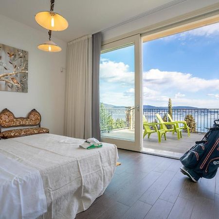 Residence Virgilio Toscolano Maderno Bagian luar foto